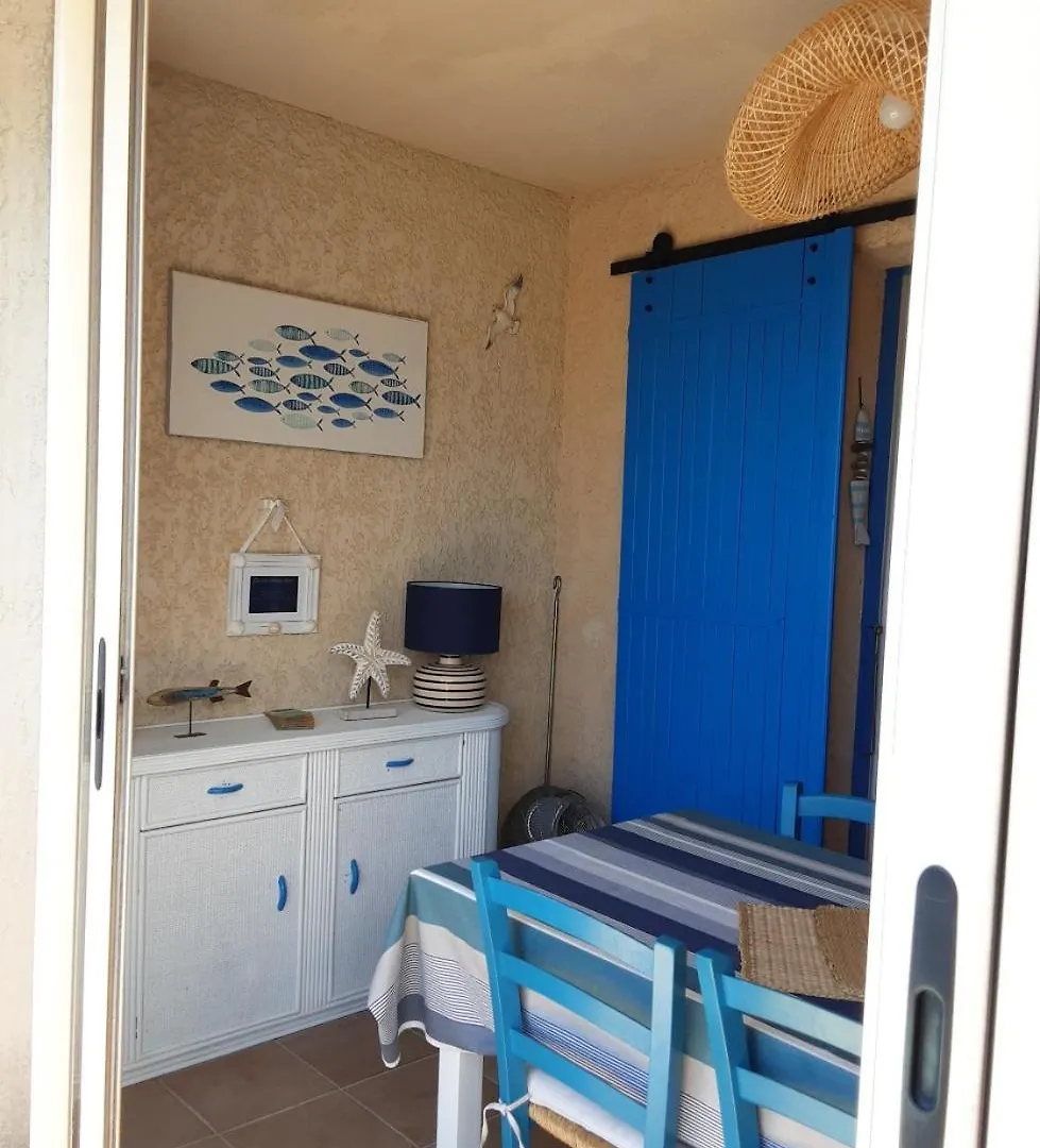 TI SABLE Agréable studio cabine climatisé, Jolie Vue Mer, Piscine à Cavalaire sur Mer Appartement