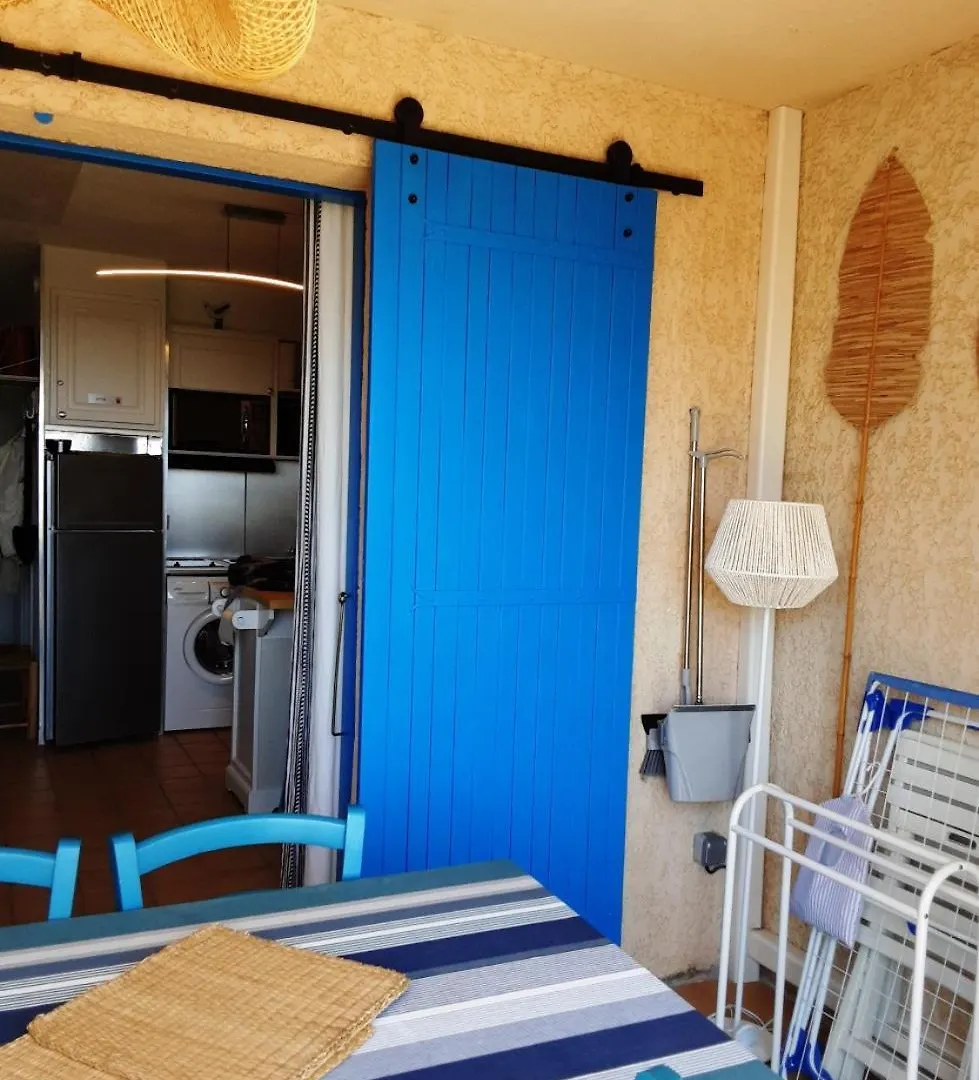 TI SABLE Agréable studio cabine climatisé, Jolie Vue Mer, Piscine à Cavalaire sur Mer France